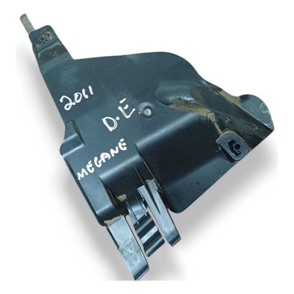 Protetor Fechadura Porta Dianteira Esquerd Megane 8200462640