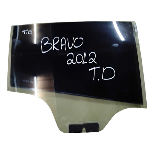 Vidro Traseiro Direito Fiat Bravo 2011 2012 2013 2014