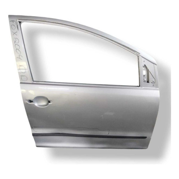 Porta Dianteira Direita Volkswagen Fox 2004 A 2006 Detalhes Dianteira 1 Cinza