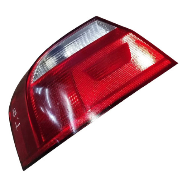 Lanterna Lado Esquerdo Volkswagen Voyage 2014 945095ab Esquerdo/motorista Vermelho