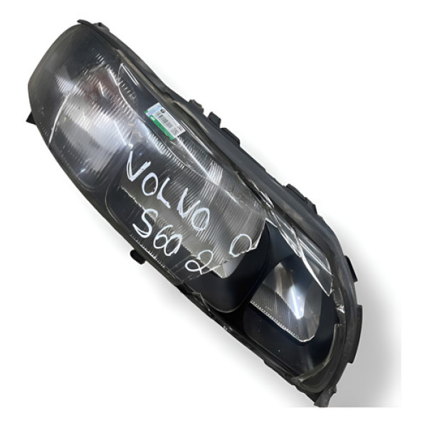 Farol Direito Volvo S60 2001 2002  8659614 Detalhe  Direito/passageiro