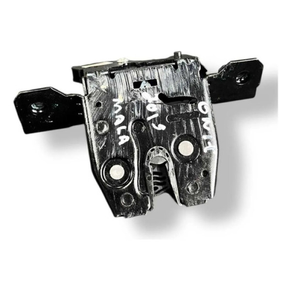 Fechadura Tampa Traseira Chevrolet Onix 2015 2016 13587639