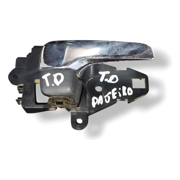 Maçaneta Interna Tras Direita Mitsubishi Pajero 11 Mn105360 Prateado Traseira