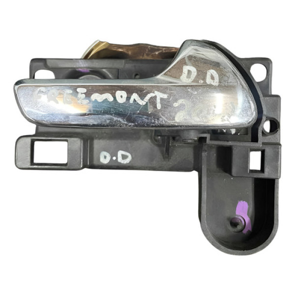 Maçaneta Interna Dianteira Direita Freemont 2011/2012 937072 Dianteira