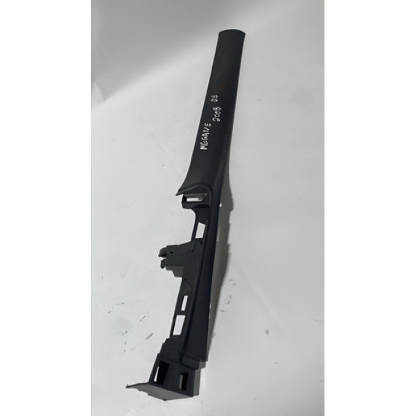Soleira Porta D Esquerda Renault Megane Gt Dyn 08 8200484156 Água