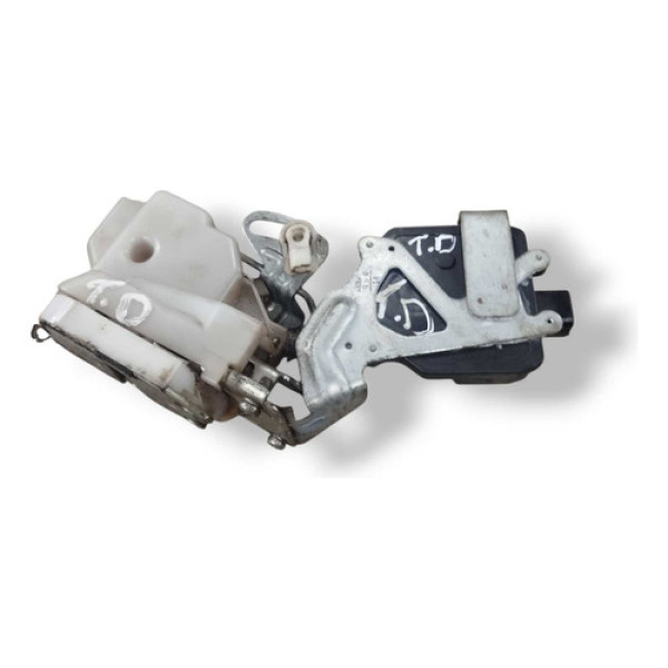 Fechadura Porta Traseira Direita Pajero Tr4 2011 1015280120