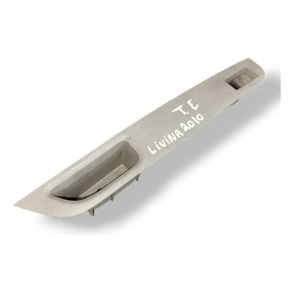 Moldura Botão Vidro Traseiro Esquerdo Livina 2010 82961az60b