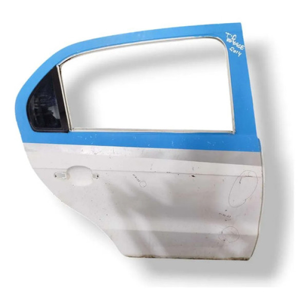 Porta Traseira Direita Volkswagen Voyage G6 2013 14 Detalhes Traseira Direita Branco