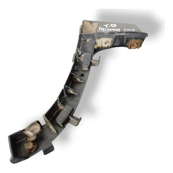 Guia Parachoque Traseiro Direito Freelander 2 2008 1682b