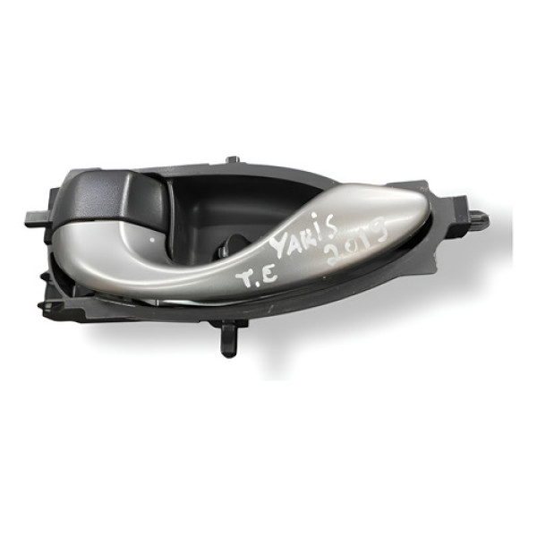 Maçaneta Interna Traseira Esquerda Toyota Yaris 2019 2020 Prateado Traseira