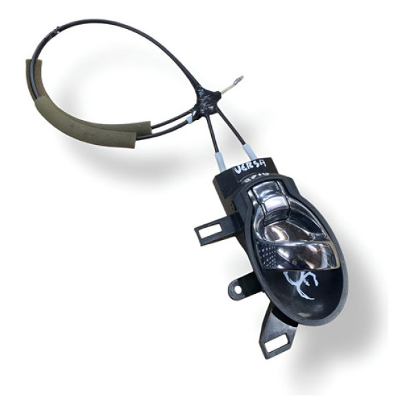 Maçaneta Interna Dianteira Esquerda Nissan Versa 2016 2017 Prateado Dianteira