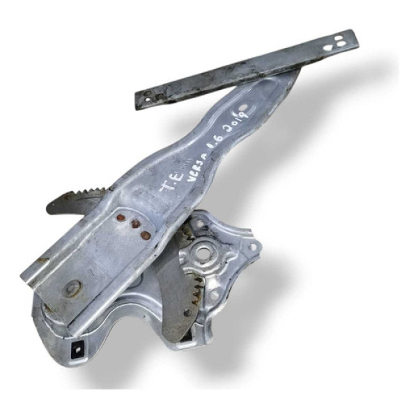 Maquina De Vidro Traseira Esquerda Nissan Versa 1.6 S 2020