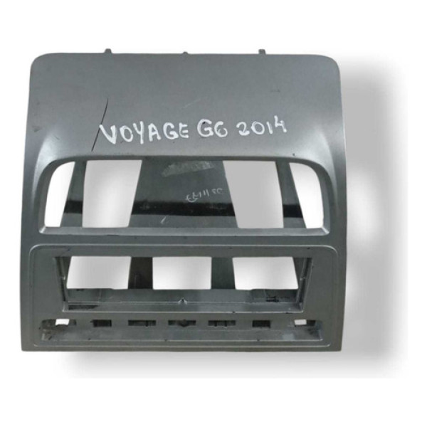 Moldura Painel Central Rádio Vw Voyage 2013/2018 5u0858061
