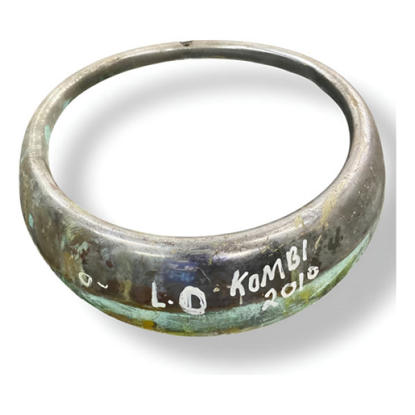 Aro Moldura Farol Lado Direito Volkswagen  Kombi 1.4 2008