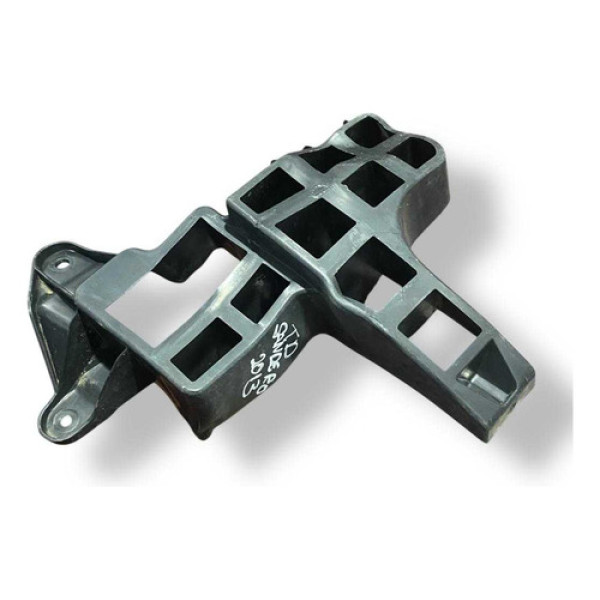 Suporte Parachoque Traseiro Direito Sandero 2014 8200531546