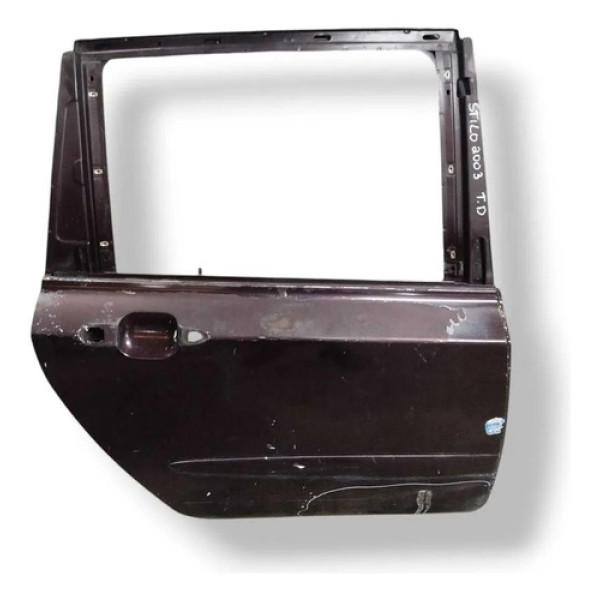 Porta Traseira Direita Fiat Stilo 1.8 2003 2004 2005 Detalhe Traseira Direita Vermelho