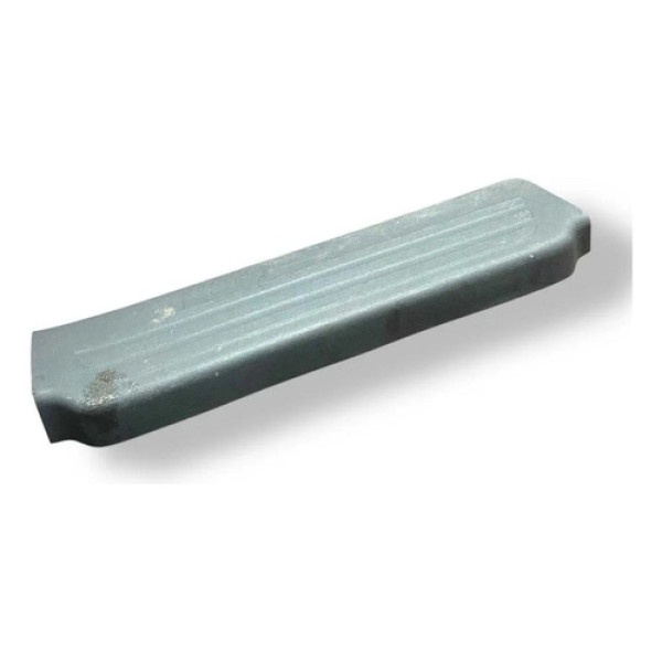 Soleira Porta Traseira Direita Chevrolet S10 2014 94749811 Cinza-escuro