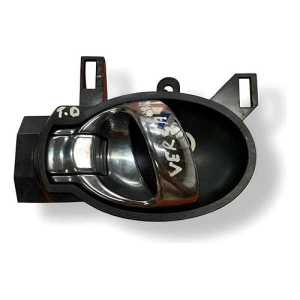 Maçaneta Interna Porta Traseira Direita Nissan Versa 2012 Prateado Traseira