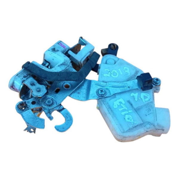 Fechadura Da Porta Traseira Direita Toyota Etios 2013 2014