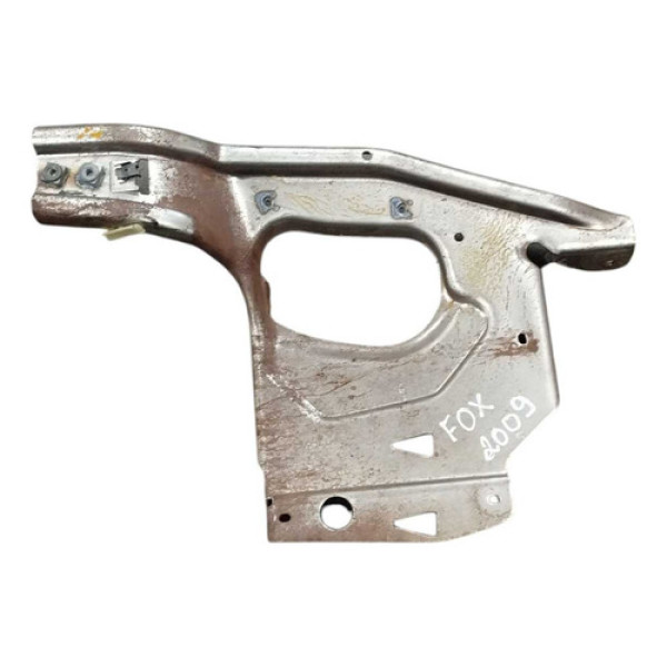 Alojamento Farol Direito Volkswagen  Fox 1.0 2009  5z0857197