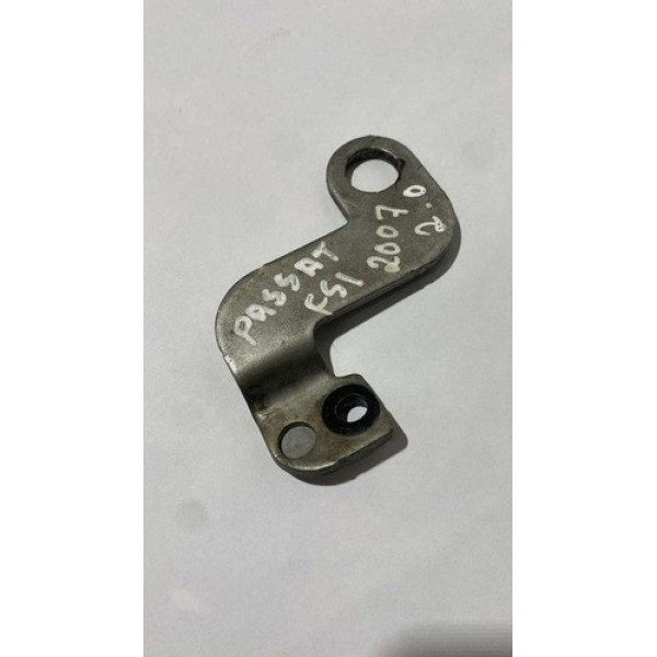 Peça Direita Compartimento Do Motor  Vw Passat Fsi 2007 2.0 