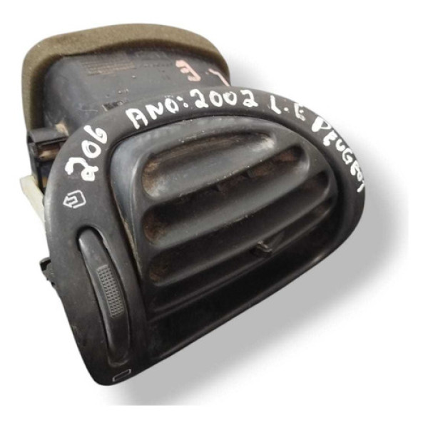 Difusor De Ar Lateral Esquerdo Peugeot 206 2000/2005 19a680