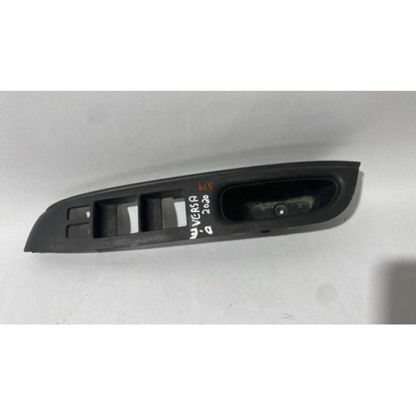 Moldura Botão Dianteiro Esquerdo Nissan Versa 2020 809619ke0