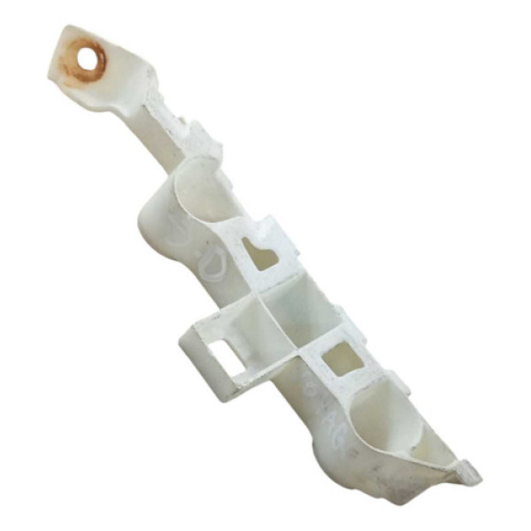 Guia Parachoque Lado Direito Volkswagen Voyage 1.6 2013/2014