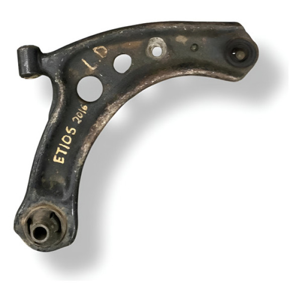 Bandeja Balança Dianteira Direita Toyota Etios 2014 A 2016