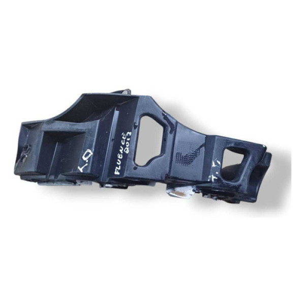 Guia Parachoque Traseiro Direito Renault Fluence 13 Detalhe