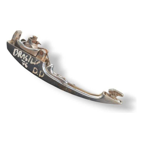 Maçanea Externa Porta Dianteira Direita Volkswagen Brasilia 1 Dianteira