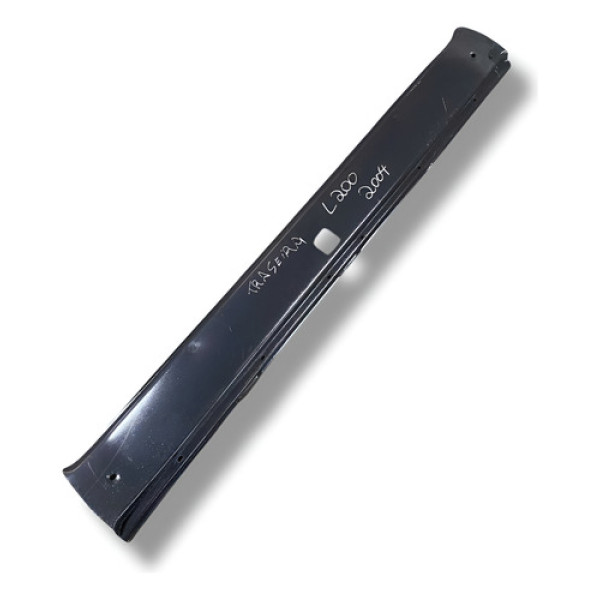 Acabamento Superior Vidro Traseiro Mitsubishi L200 2004