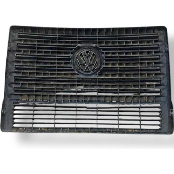 Grade Radiador Volkswagen  Kombi 2010 2011 2012 2013 Detalhe