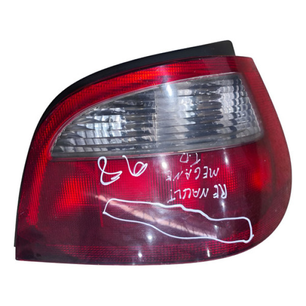 Lanterna Lado Direito C/detalhe Megane 1.6  1998 7700428321 Direito/passageiro Vermelho