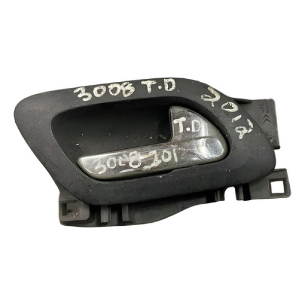 Maçaneta Interna Traseira Direita Peugeot 3008 2012 1904002 Traseira