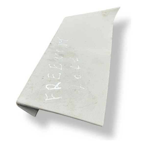 Moldura Forro Traseiro Esquerda Fiat Freemont 2012 100010141