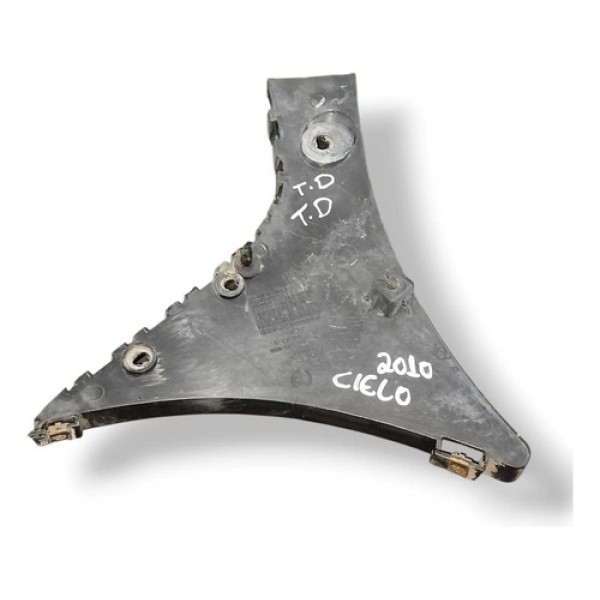 Guia Parachoque Traseiro Direito Chery Cielo 2010 M122804512