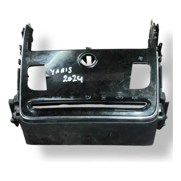 Moldura Central Comando Ar Condicionado Toyota Yaris 2024 Verde-escuro