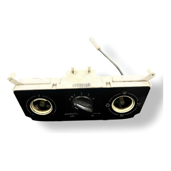 Comando Ar Com Detalhe Volkswagen Voyage 2014 5u1820045a