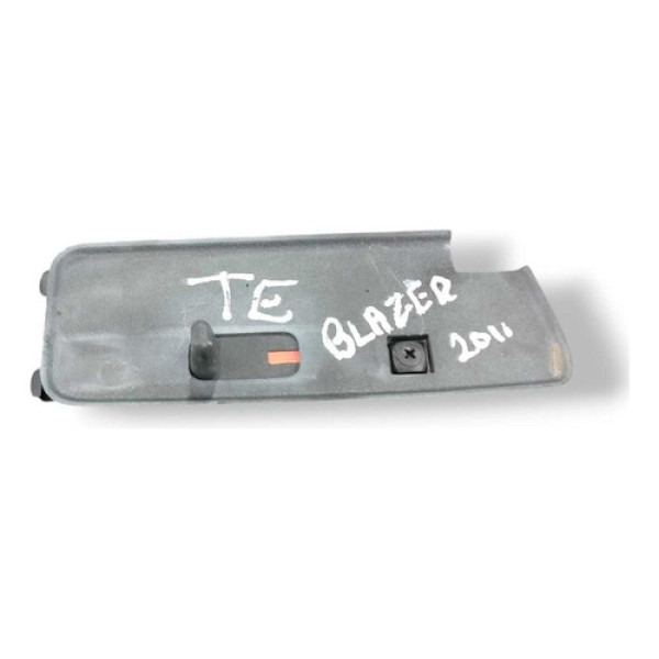 Moldura Trava Porta Tras Esquerda Blazer 2.4 2010 - 15689173