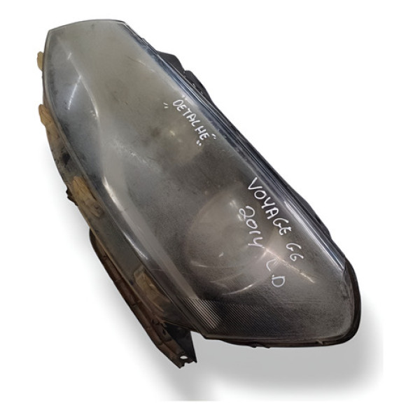 Farol Lado Direito Volkswagen Voyage G6 1.6  2014 Com Detalh Direito/passageiro