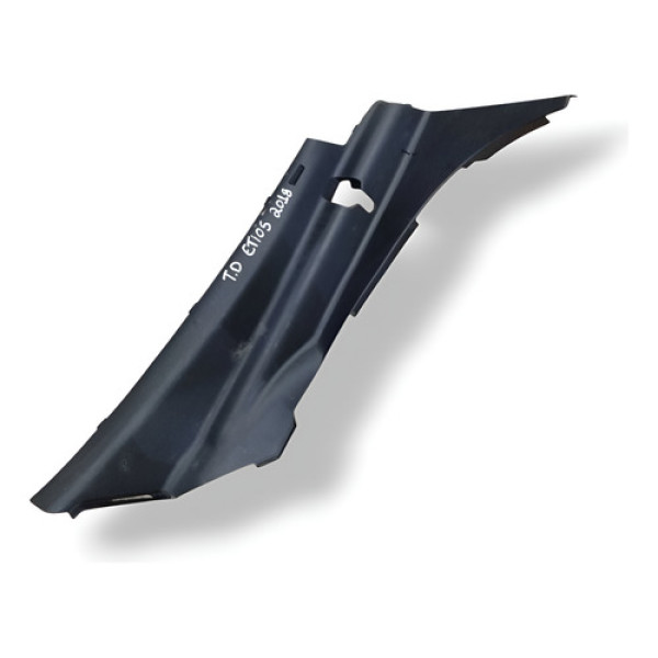 Acabamento Traseiro Direito Toyota Etios  2018 625510d040