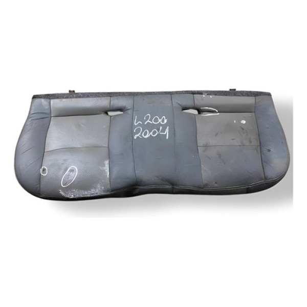 Assento Banco Traseiro Mitsubishi L200 2004 2005 Detalhe Preto