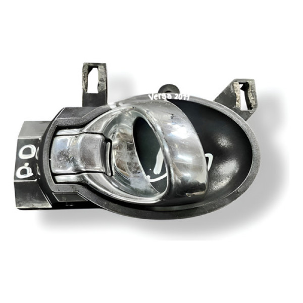 Maçaneta Interna Dianteira Direita Nissan Versa 1.6 S 2020 Prateado Dianteira