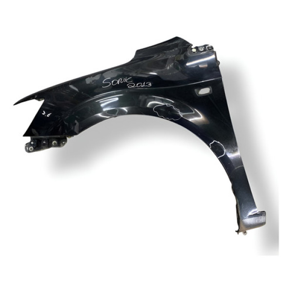 Paralama Esquerdo Chevrolet Sonic 2013 2014 2015 Detalhe