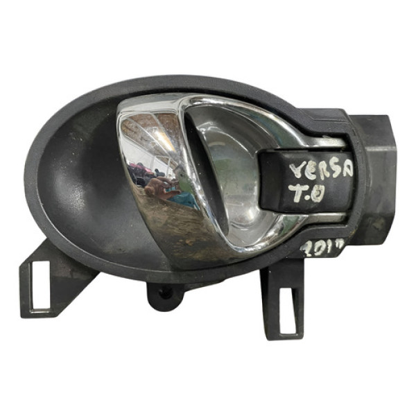 Maçaneta Interna Trasei Direita Nissan Versa 2013/2014 A 20  Traseira