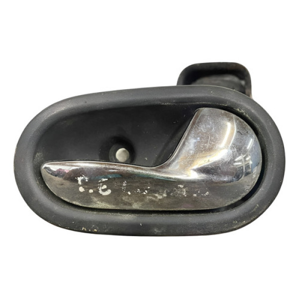 Maçaneta Interna Dianteira Esquerda Renault Sandero 2015 Dianteira