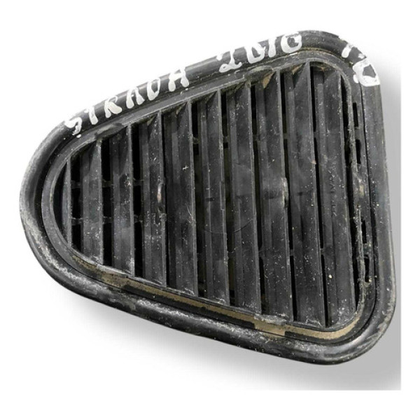 Difusor Externo Cabine Lateral Direito Strada 2011 464720160