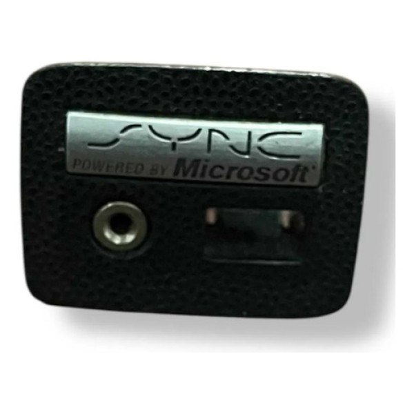 Entrada Auxiliar Console Central New Fiesta 2014 - Ba1512400