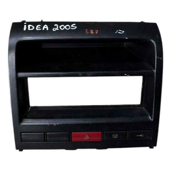 Moldura Central Painel C/ Botão Alerta Fiat  Idea 1.4 2005